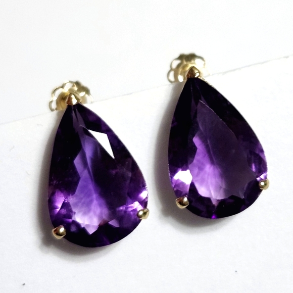 Jewelry - 14K Gold 11.50 ctw Amethyst solitaire Earrings